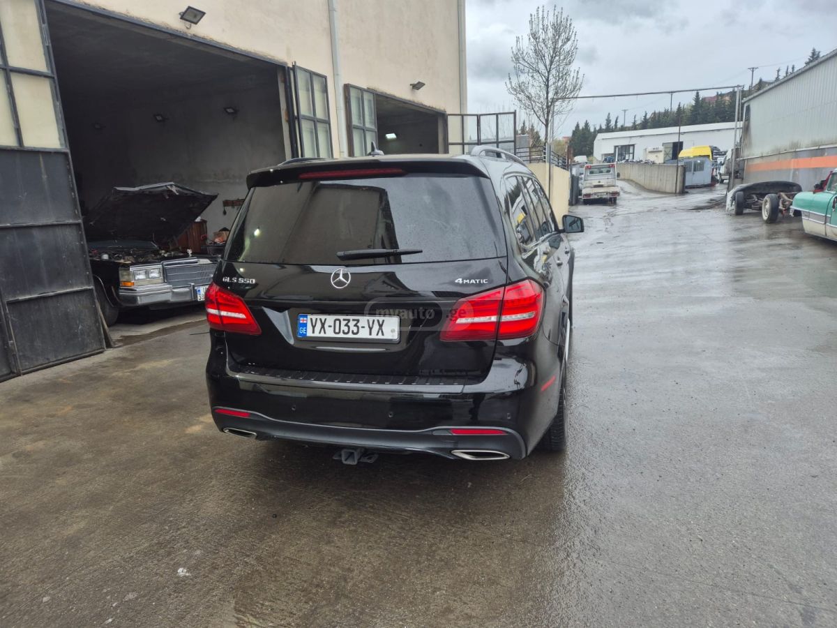 Mercedes-Benz GLS 550 - фото 3