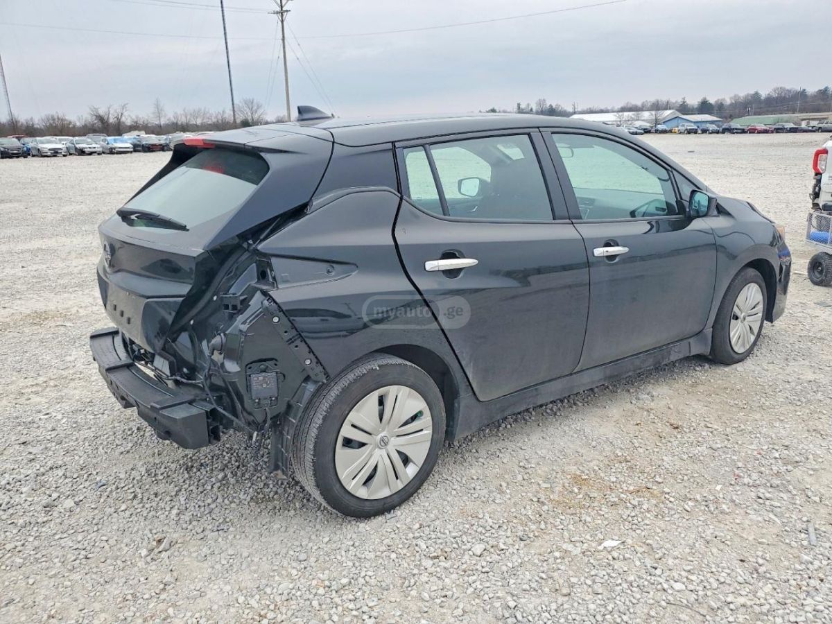 Nissan Leaf - фото 3