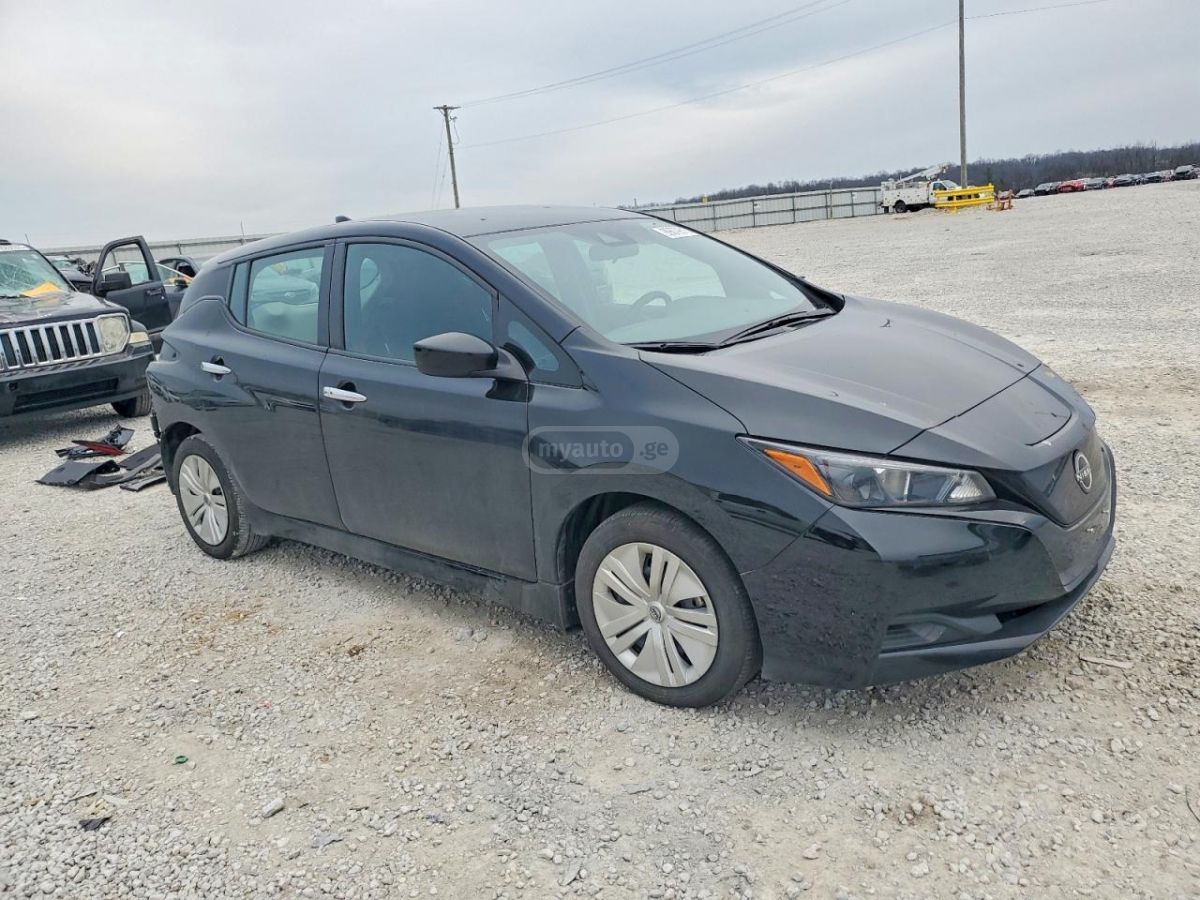 Nissan Leaf - фото 4