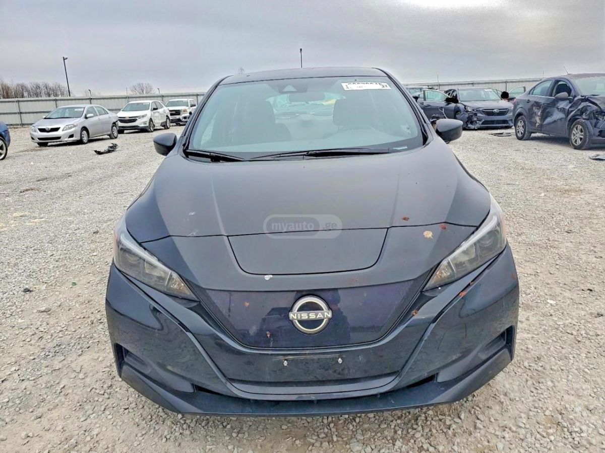 Nissan Leaf - фото 5