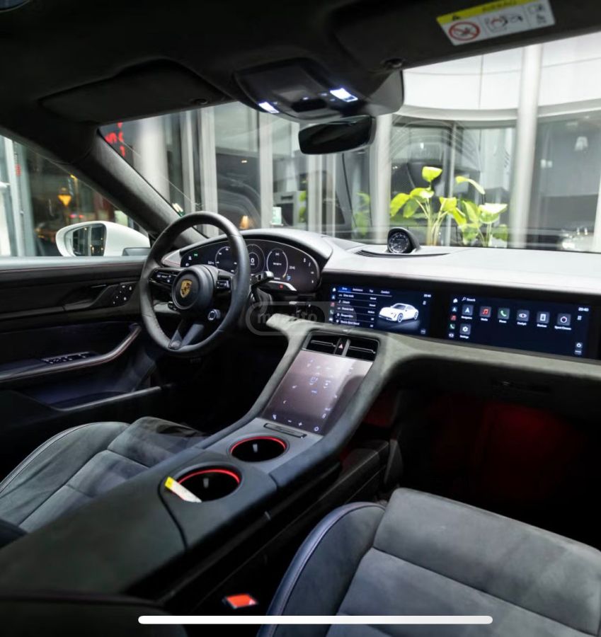 Porsche Taycan Turbo - фото 1