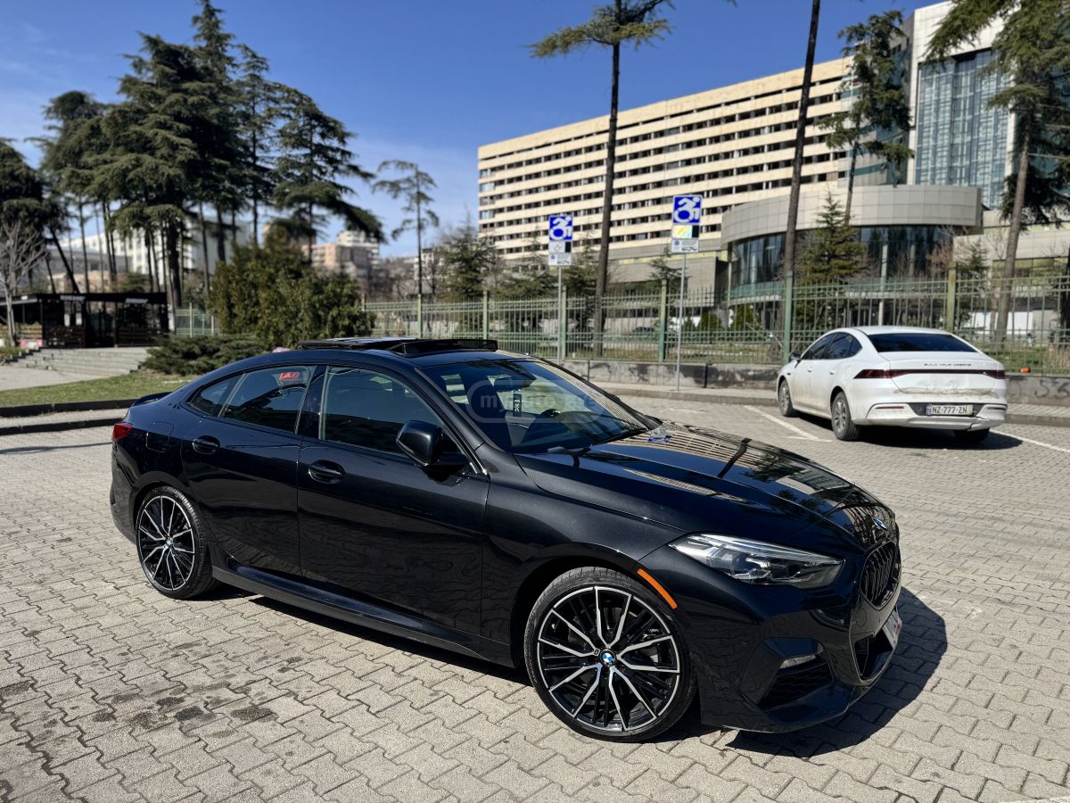 BMW i xDrive 4dr All-Wheel Drive A — миниатюра 1