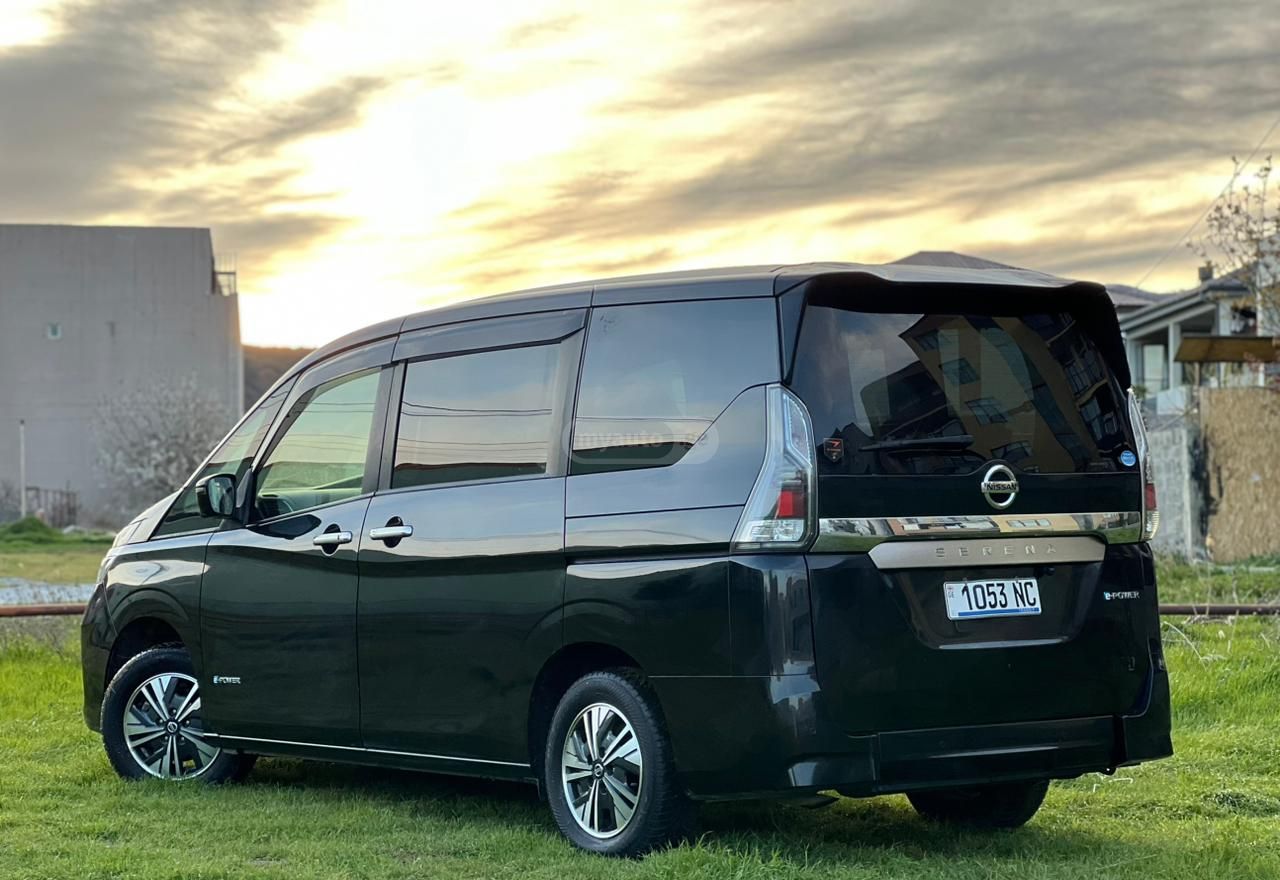 Nissan Serena - фото 10