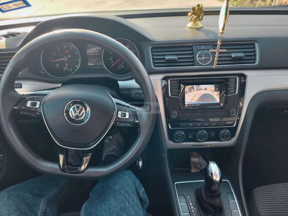 Volkswagen Passat - фото 11