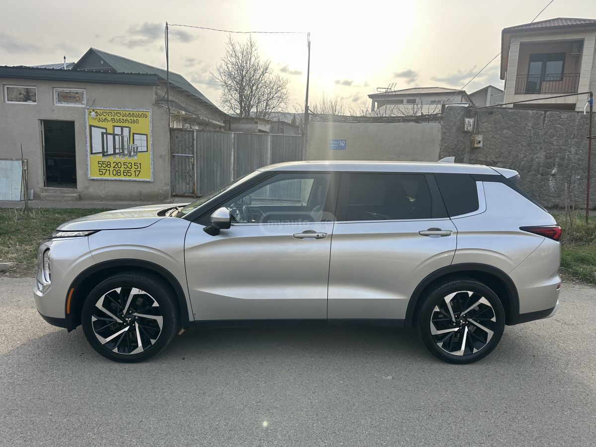 Mitsubishi Outlander - фото 7