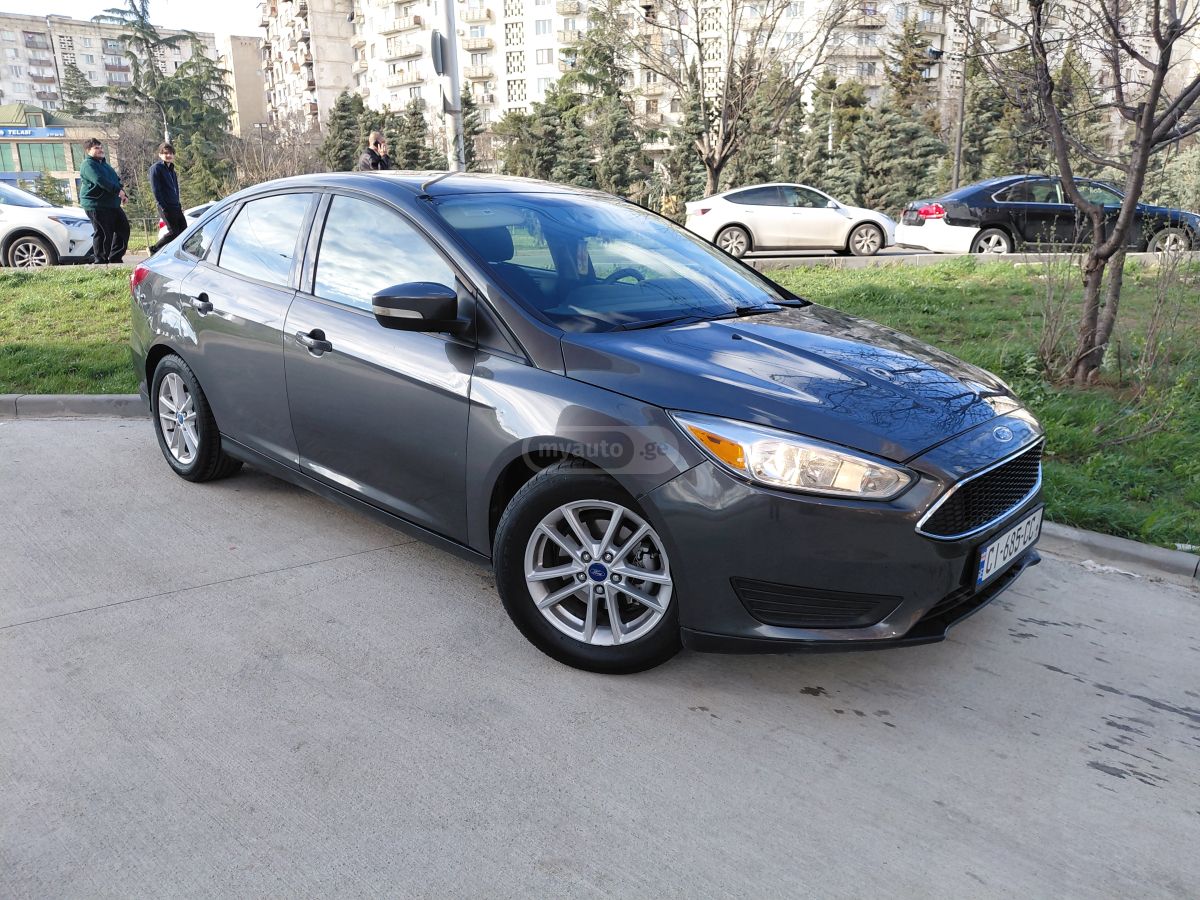 Ford Focus - фото 1