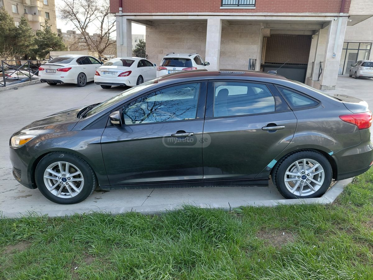 Ford Focus - фото 6