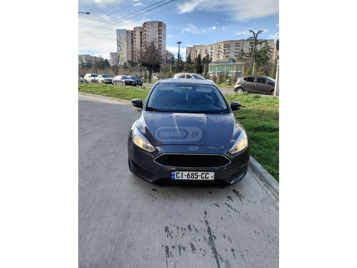 Ford Focus - фото 7