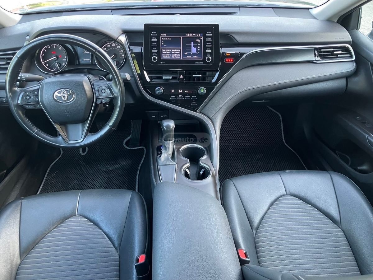 Toyota Camry - фото 4