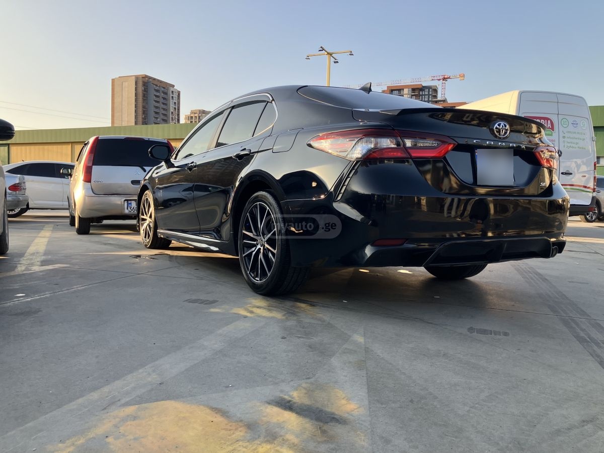 Toyota Camry - фото 8