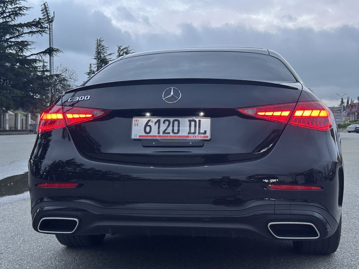 Mercedes-Benz C 300 - фото 13