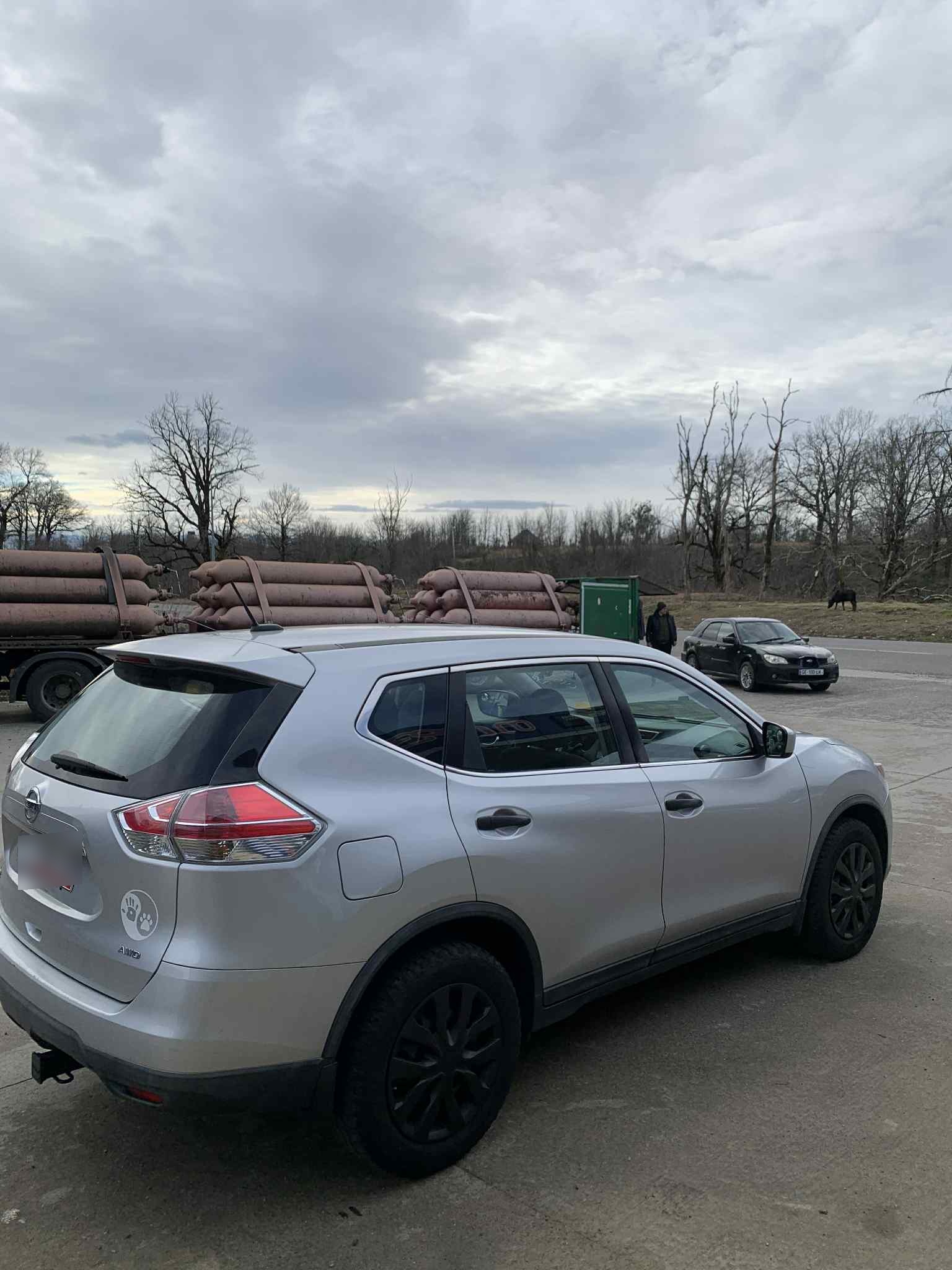 Nissan Rogue - фото 1