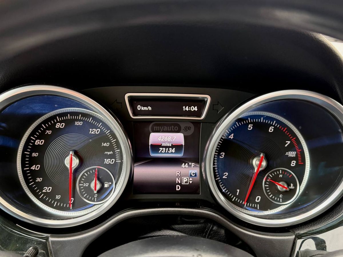 Mercedes-Benz GLE 350 - фото 12