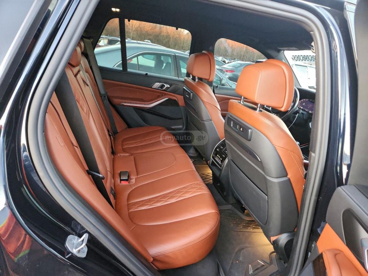 BMW X5 - фото 11