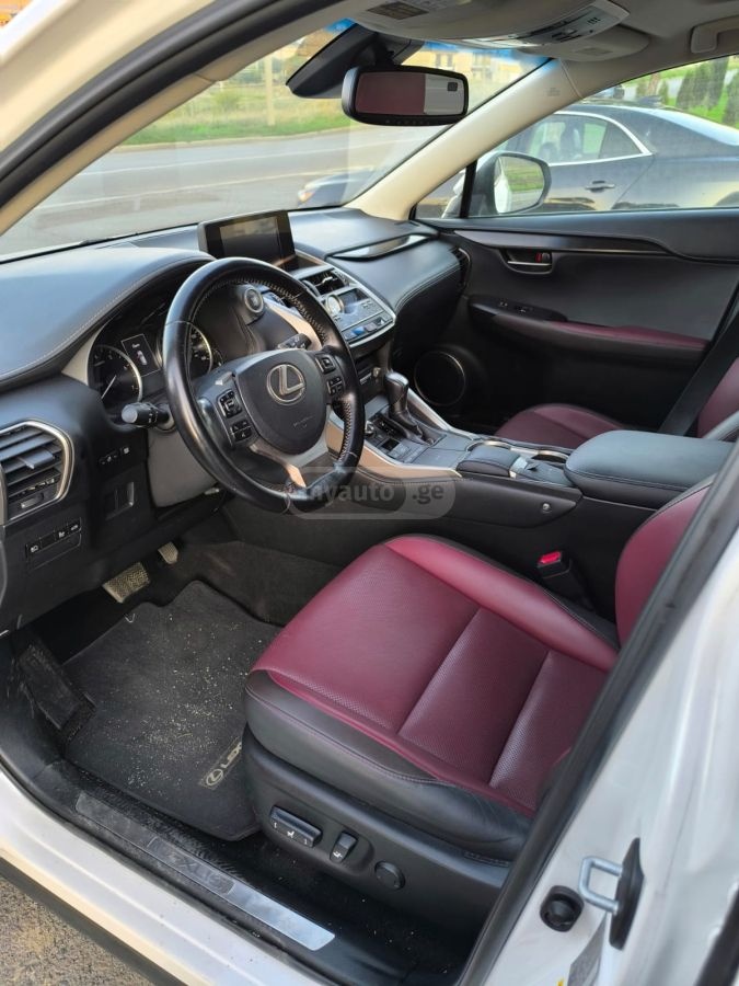 Lexus NX 300 - фото 6