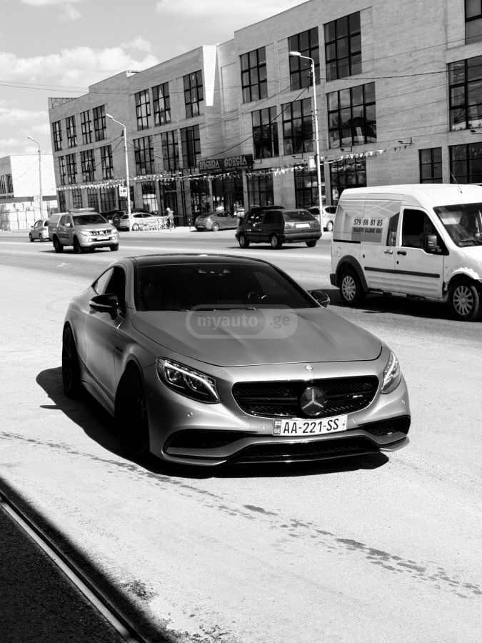 Mercedes-Benz S 63 AMG - фото 8
