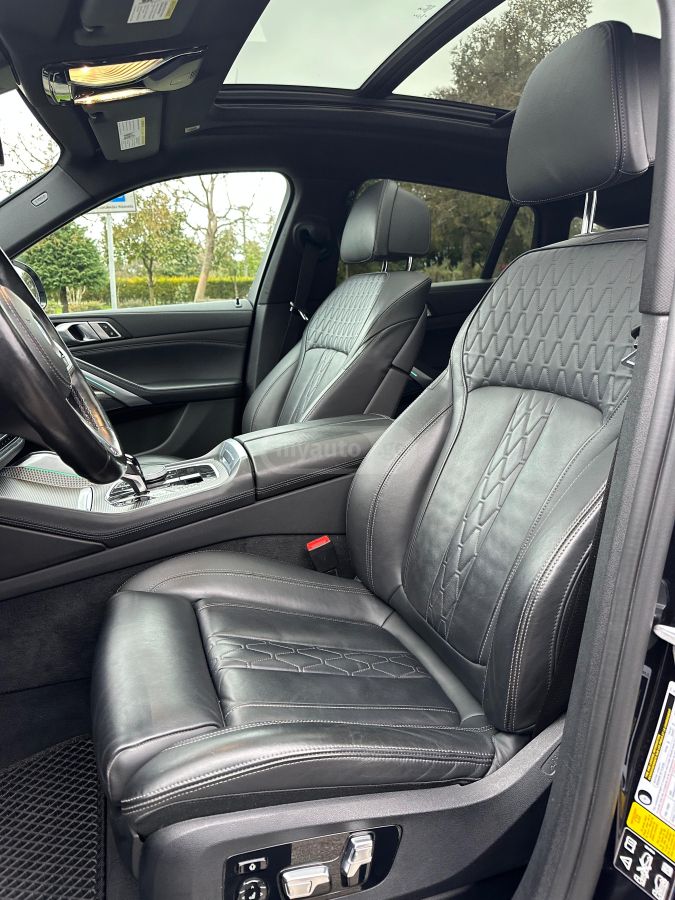 BMW xDrive40i 4dr All-Wheel Drive — миниатюра 10