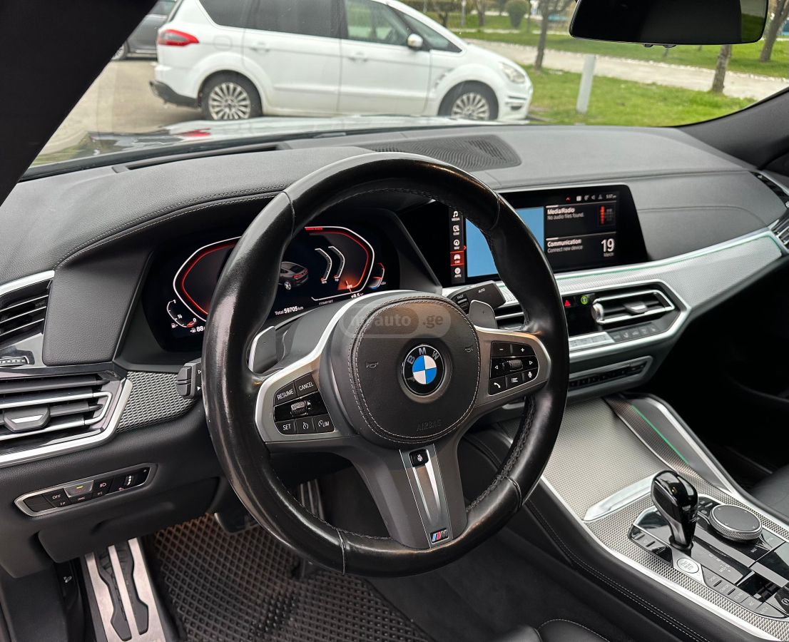 BMW xDrive40i 4dr All-Wheel Drive — миниатюра 9