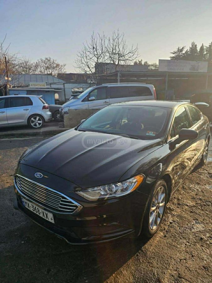 Ford Fusion - фото 1