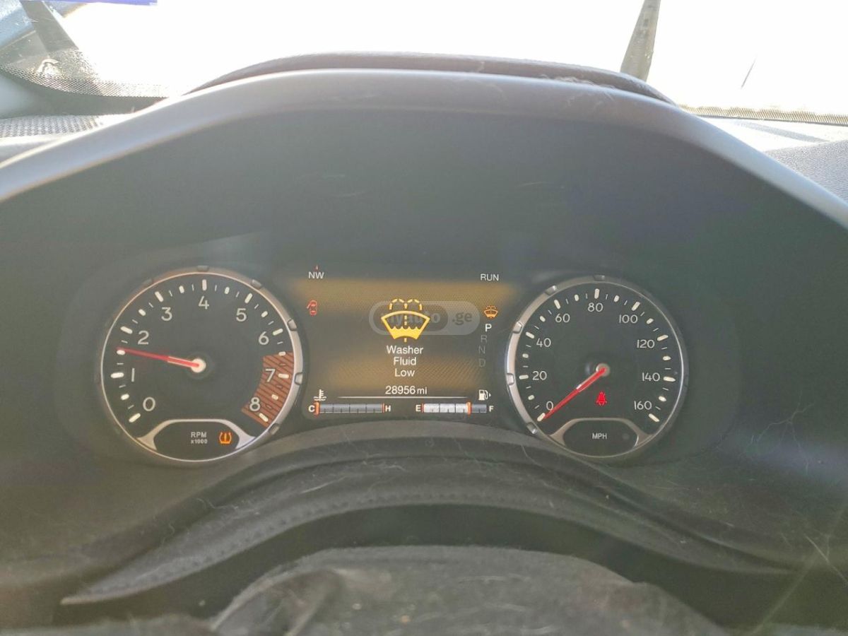 Jeep Renegade - фото 9