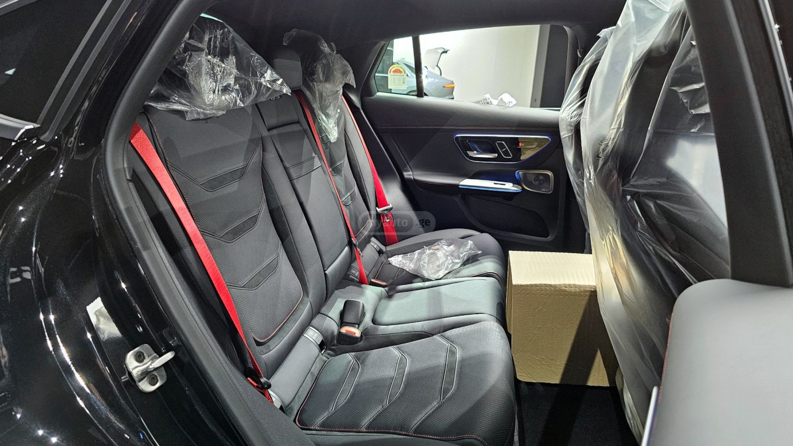 Mercedes-Benz GLC 43 AMG Coupe 2026 — миниатюра 13