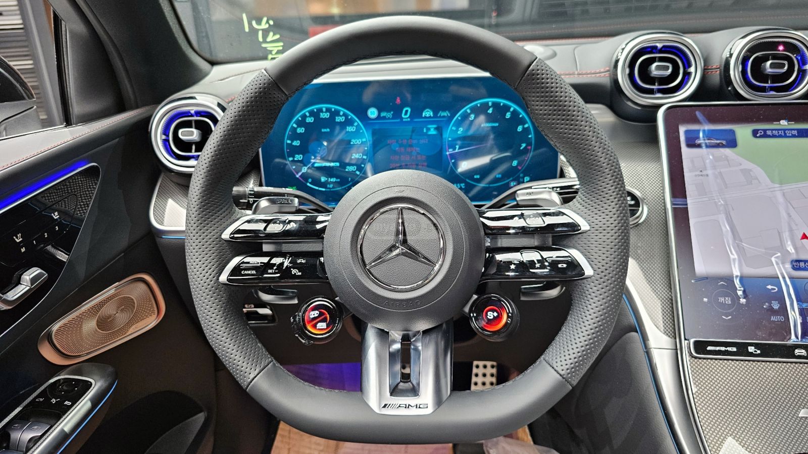 Mercedes-Benz GLC 43 AMG Coupe 2026 — миниатюра 14