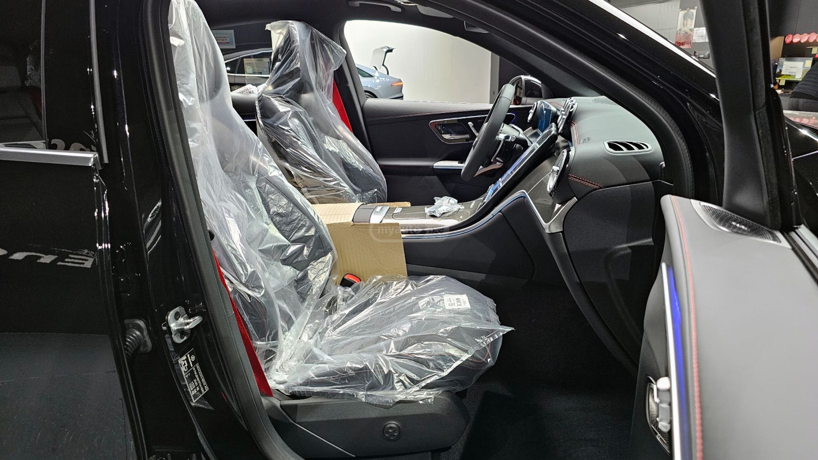 Mercedes-Benz GLC 43 AMG Coupe 2026 — миниатюра 6