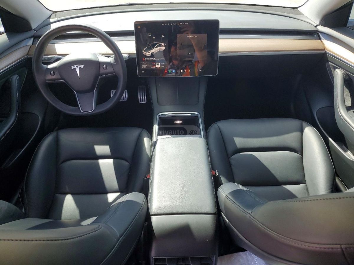 Tesla Model 3 - фото 5