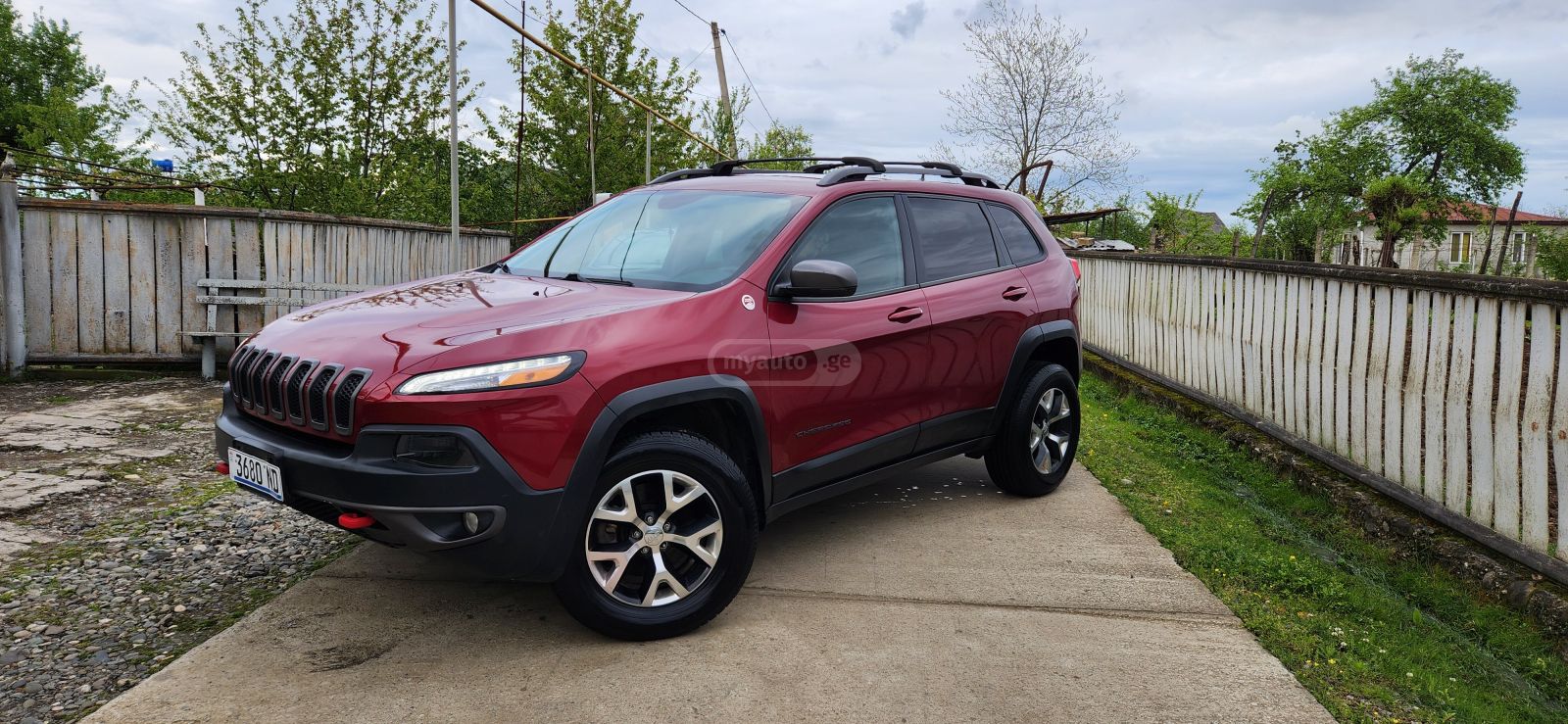 Jeep Cherokee - фото 1