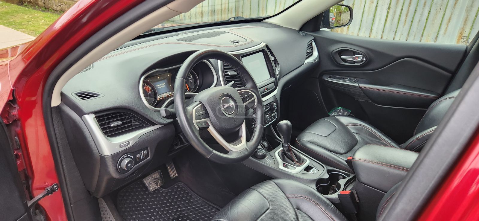 Jeep Cherokee - фото 12
