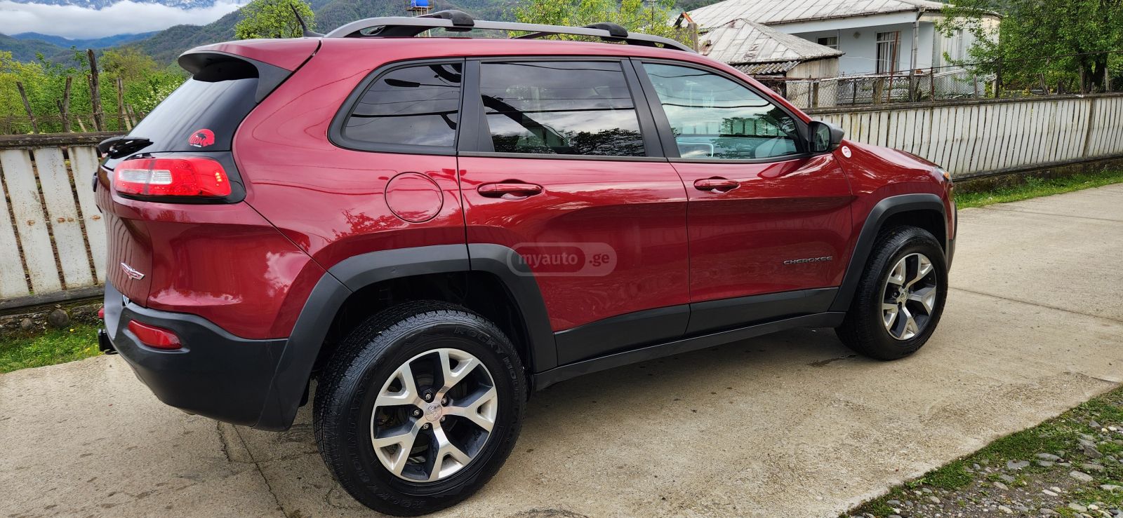Jeep Cherokee - фото 6