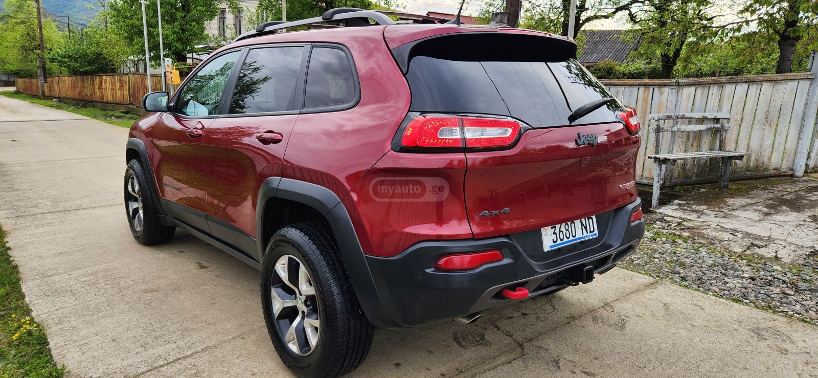 Jeep Cherokee - фото 8