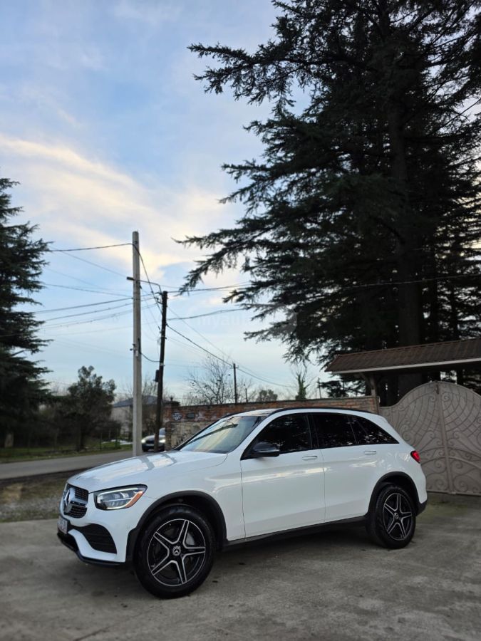 Mercedes-Benz GLC 300 - фото 1
