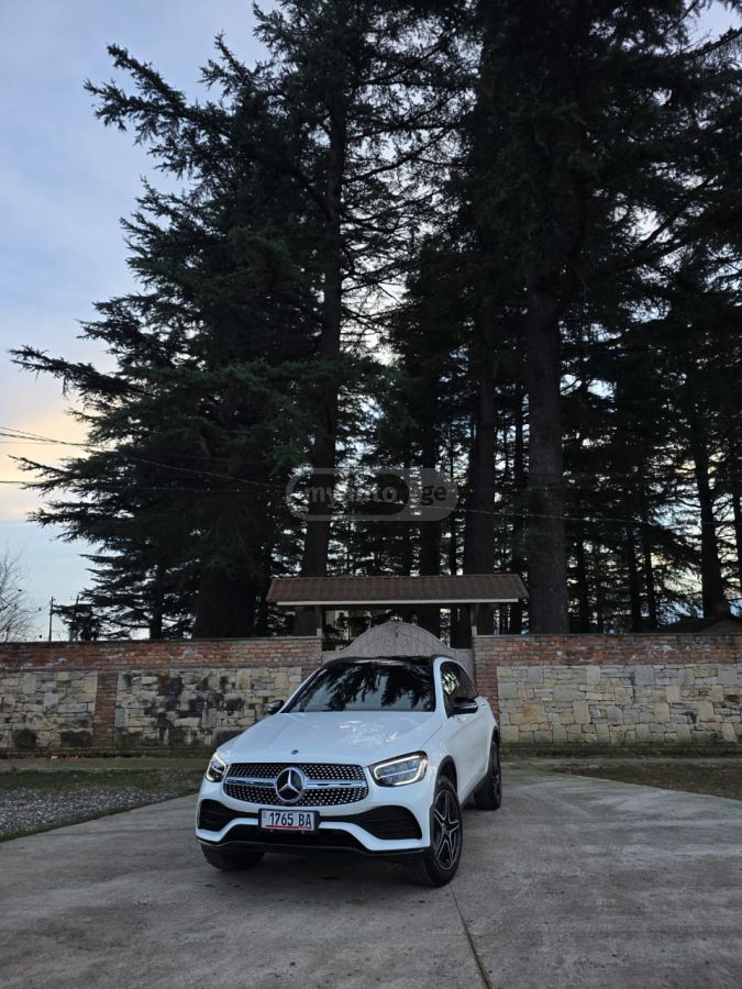 Mercedes-Benz GLC 300 - фото 2