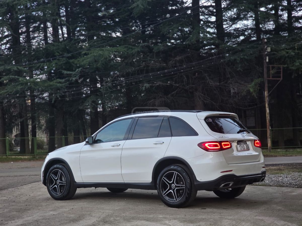 Mercedes-Benz GLC 300 - фото 4