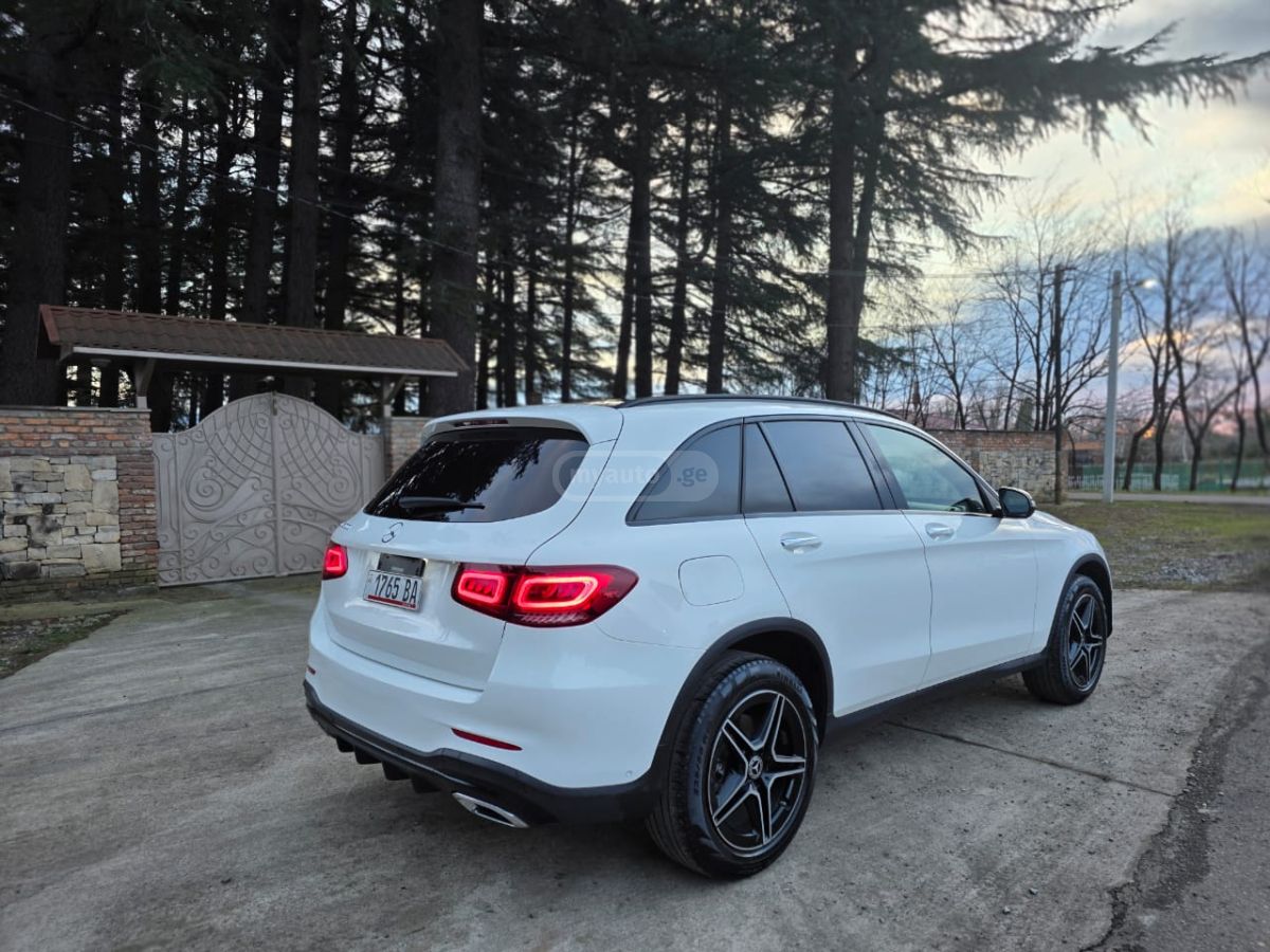 Mercedes-Benz GLC 300 - фото 5
