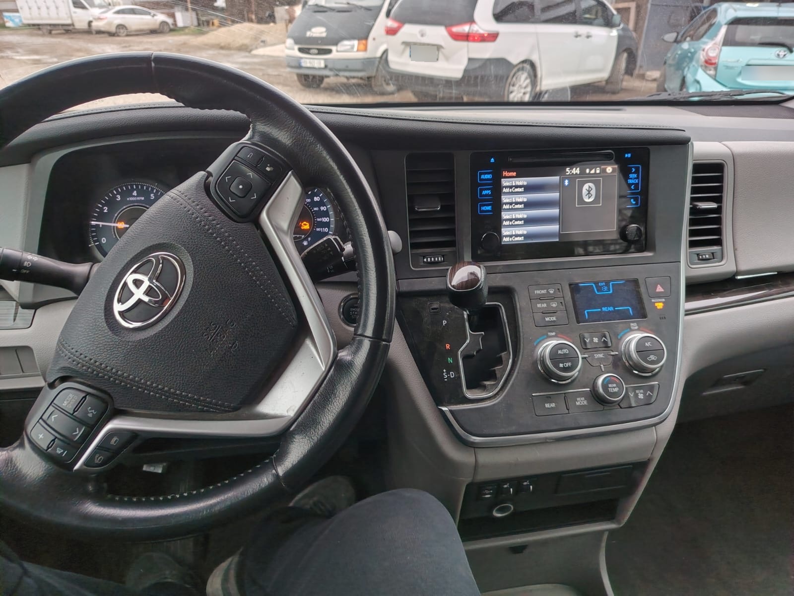 Toyota Sienna - фото 10