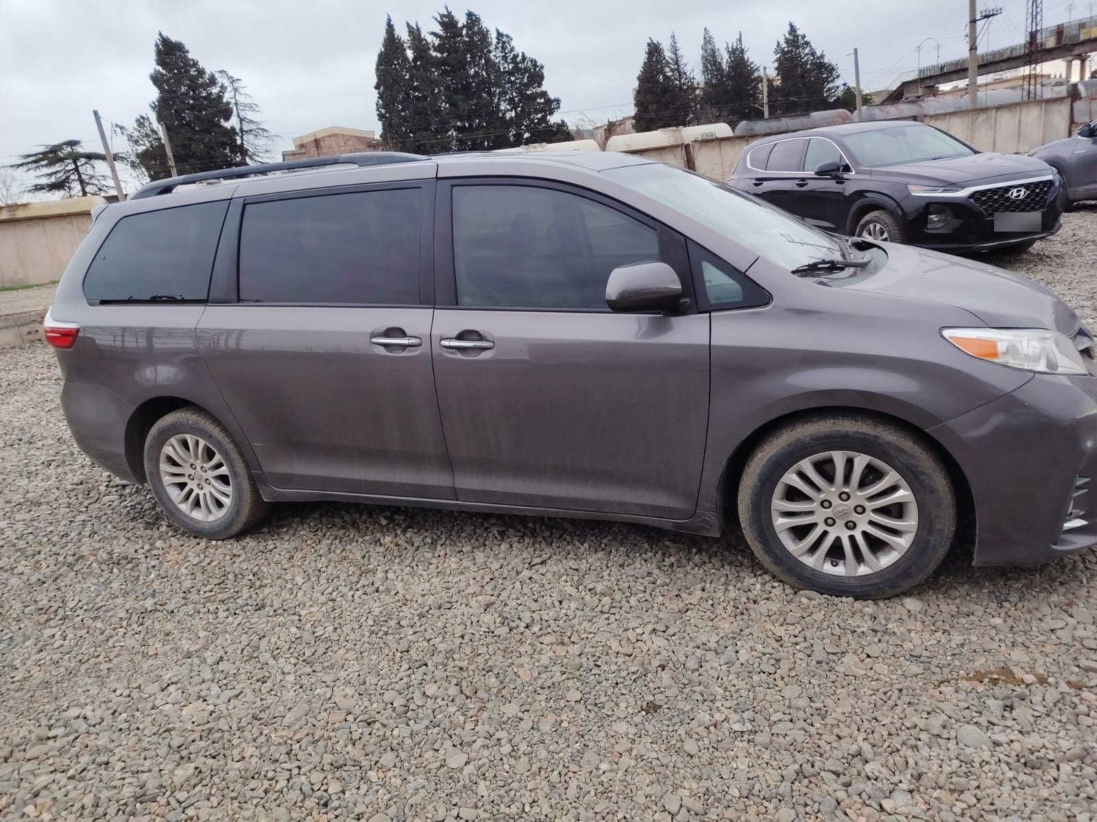 Toyota Sienna - фото 6
