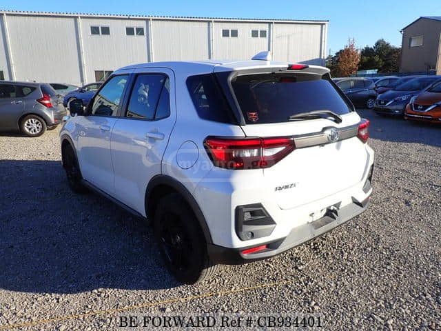 Toyota Raize - фото 4