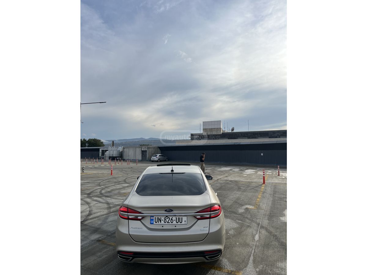 Ford Fusion - фото 9