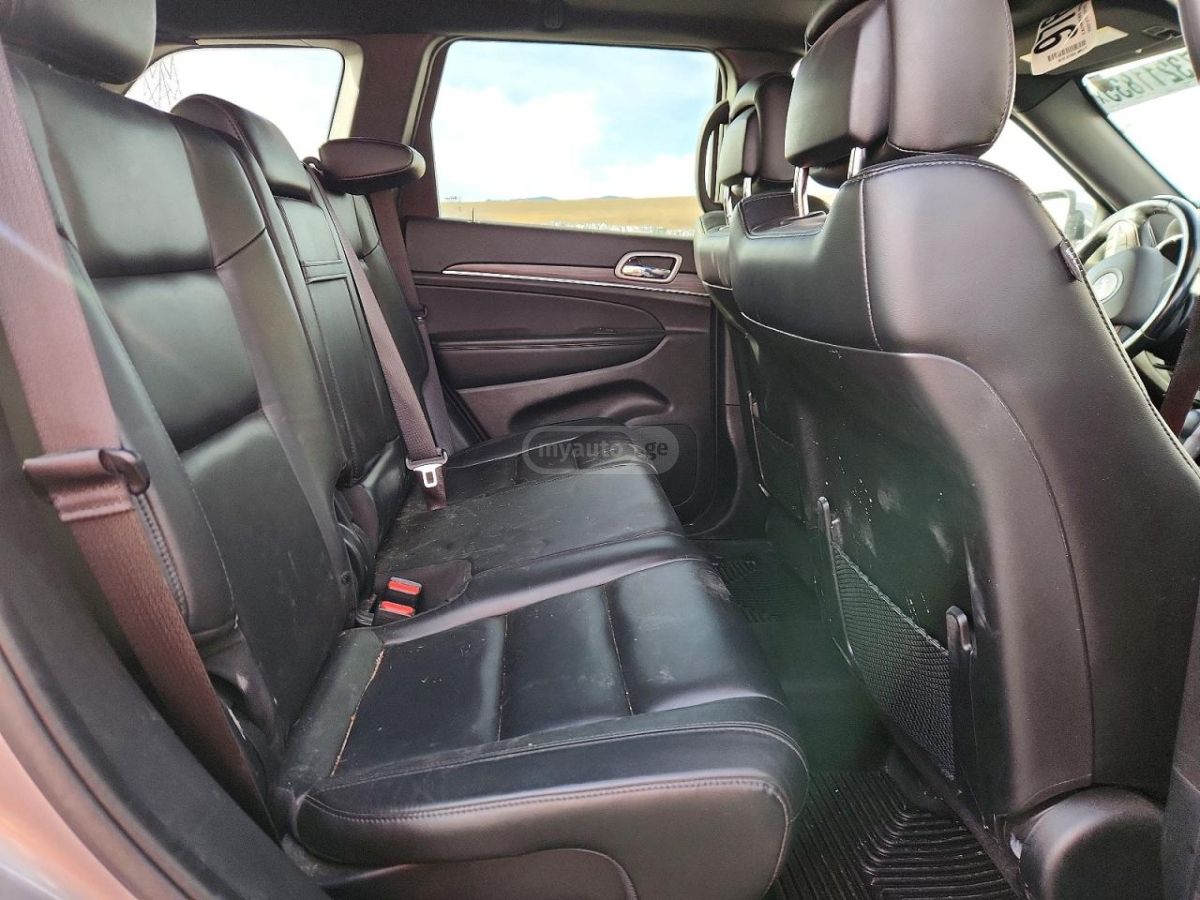 Jeep Grand Cherokee - фото 11