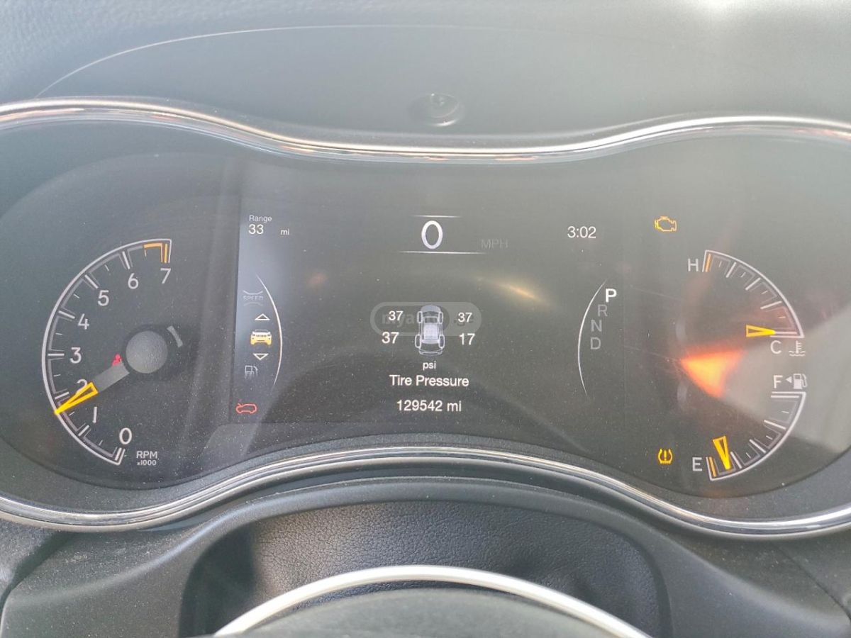 Jeep Grand Cherokee - фото 9