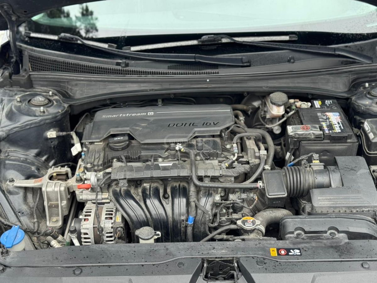 Hyundai SEL 4dr Sedan — миниатюра 14