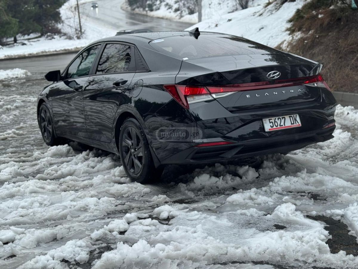 Hyundai SEL 4dr Sedan — миниатюра 9