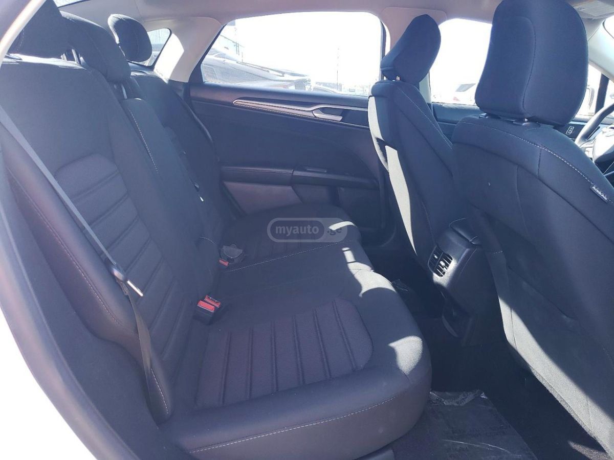 Ford Fusion - фото 10