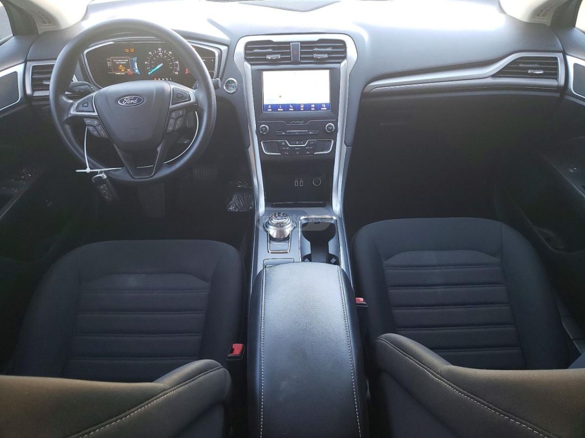 Ford Fusion - фото 8