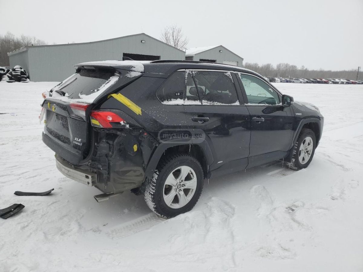 Toyota RAV 4 - фото 3