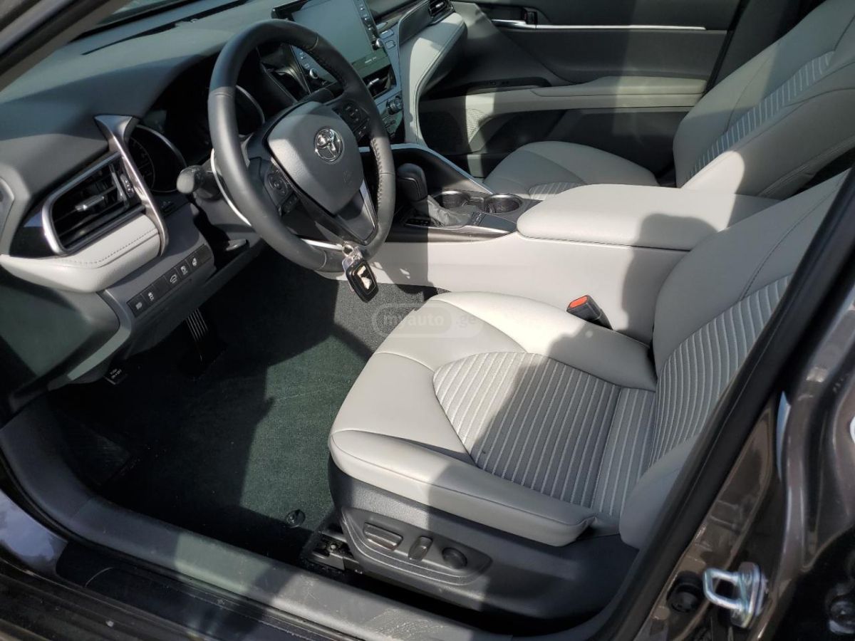 Toyota SE — миниатюра 8