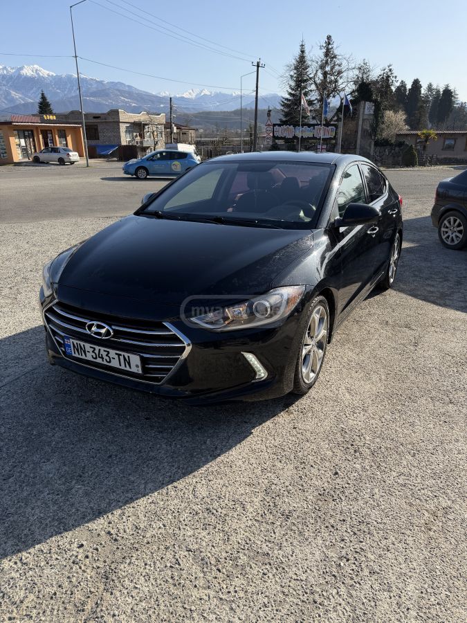 Hyundai Elantra - фото 2