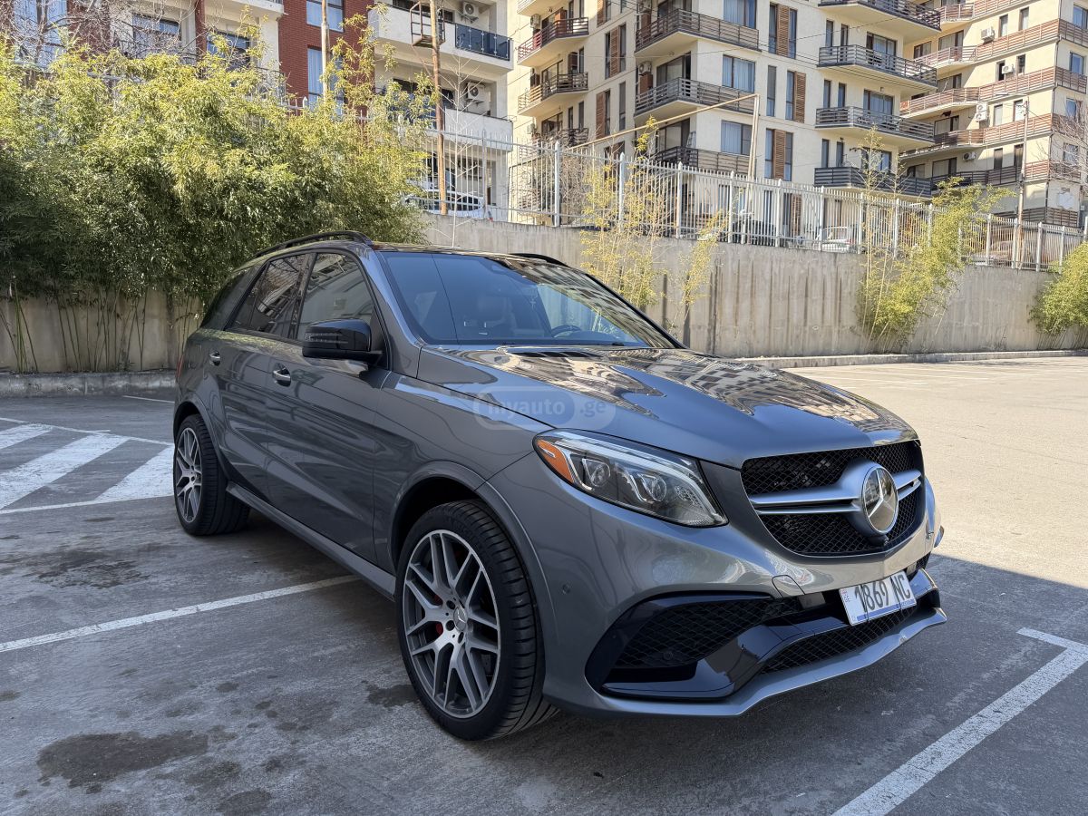 Mercedes-Benz GLE 63 AMG - фото 10